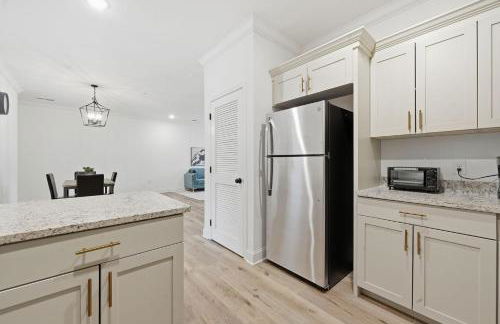 Modern 2BR2BA Retreat Bright & Airy - Foto 10