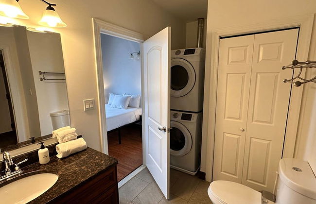 Sosuite 2BR Apt w W D Gym On-site Restaurant - Photo 17