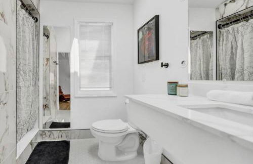 Cool Urban Stay Downtown Loft - Photo 49