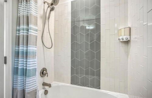 Sheridan Suite - King BBQ Skyline View - Foto 13