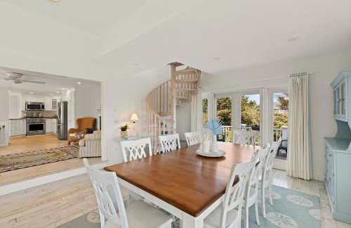 Breathtaking Cape Cod Beachhouse with Private Beach Access Near Sandwich, Massachusetts - Foto 34