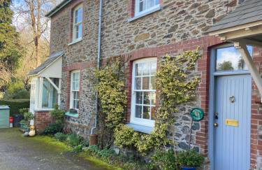 Apple Tree Cottage - Photo 1