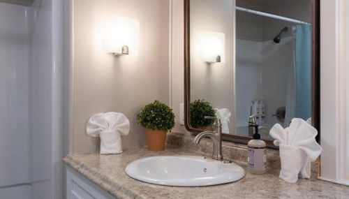 Stylish and Spotless Beach Getaway - Foto 4