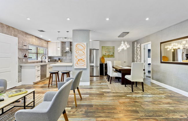 Buddha House 3BR 2BA Home -lush Backyard - Foto 34