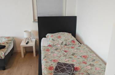 Siegen - Geisweid Work and stay Neu Modernisiert 2 Schlafzimmer Badezimmer Balkon - Foto 10