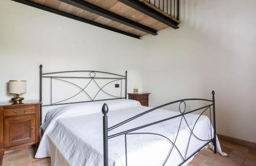 Casa ridente nella valle del Menotre con giardino - Photo 16