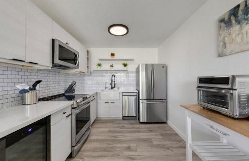 Newly Renovated Condo with SUP Paddle Boards and Golf Clubs Included - Foto 22