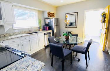 No Ho yellow door bungalow - Foto 1