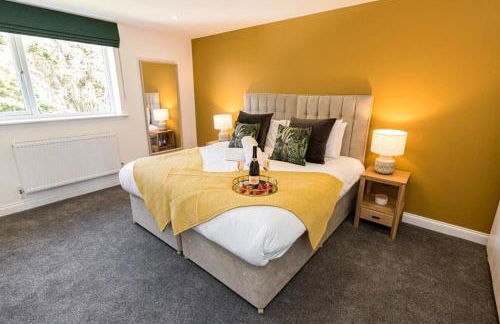 LOOKOUT by BOURNECOAST - A Stylish Flat with a Balcony, SEA GLIMPSES and Parking- Just a 10 Minute Walk to the Sandy Beaches - FM8405 - Photo 21