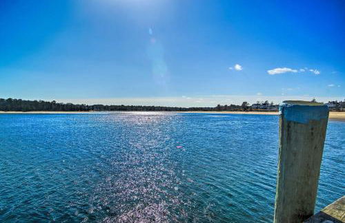 Walk to Shore Updated Buzzards Bay Cottage! - Foto 27