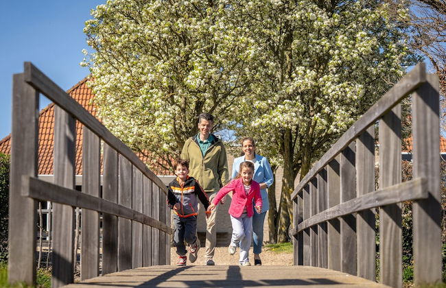 Restyled Bungalow With 2 Bathrooms, Near the Beach - Photo 23