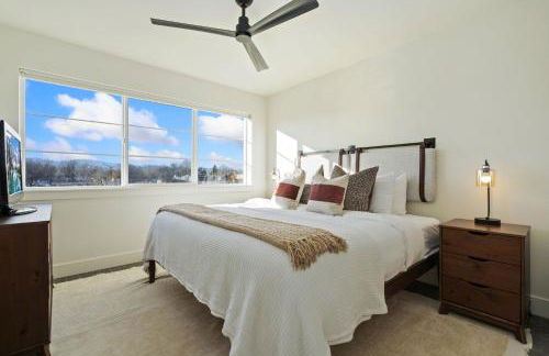 Mountain View Home with King Beds and Rooftop Deck - Foto 26