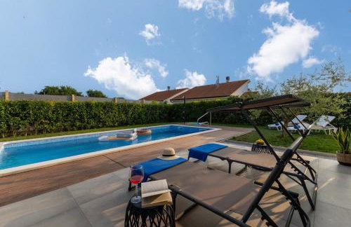 Modern apartment Ana with Jacuzzi and Pool - Foto 45