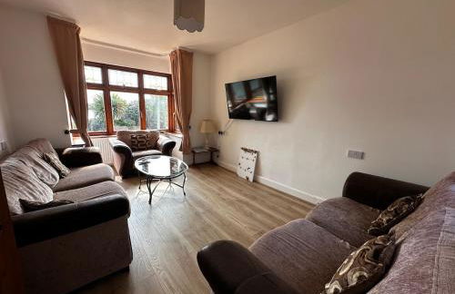 Your Lake side Retreat Sleeps 10-12 Nr Park & Sea - Photo 29