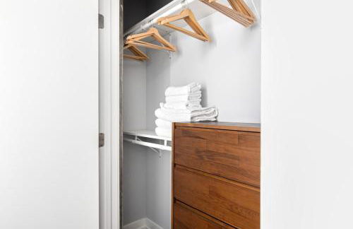 River N 1BR w Gym Pool nr L stop Beach CHI-361 - Foto 10