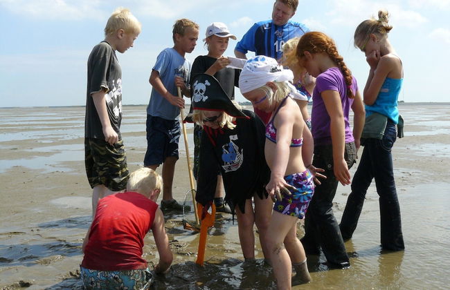 Cozy Chalet With Spacious Garden on a Holiday Park - Foto 28