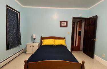 Holyoke House Oasis - Fast Wifi, Spacious, Quiet Neighborhood - Foto 8