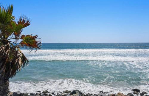 BEACHFRONT COTTAGE LOWER UNIT - Photo 27