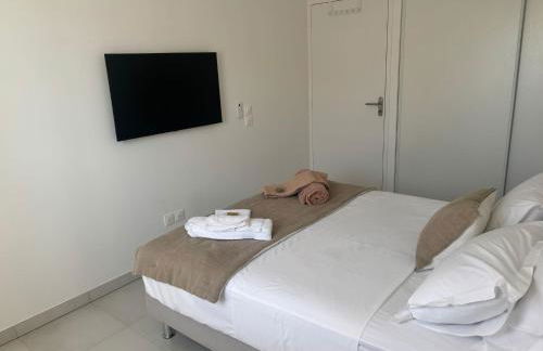 Very comfortable air-conditioned 2 rooms with direct beach access and a free parking - Foto 7