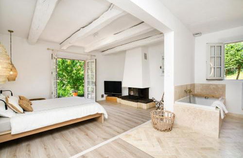 Villa Silia in the Gulf of Saint-Tropez in a natural setting - Foto 18