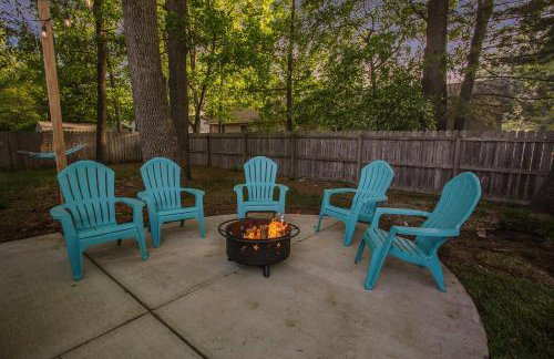 ATLAS - Whole House - 5BR 2BA - Hot Tub - Game Rooms - Theater - Fenced Backyard - Foto 36