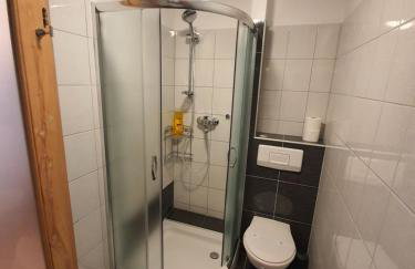 Sunny Garden Villa with Pool - Foto 33