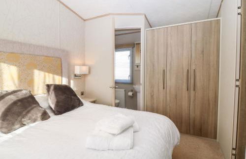 Snape Lodge - Photo 17