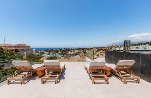 Villa Vida - Luxury Panorama Seaview Penthouse in Organic-Boho Design with Pool, Gym, Spa - Photo 2