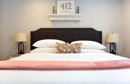 HostWise Stays - The Carnegie - Sauna, 1 Block from Butler St, Family Friendly - Foto 25