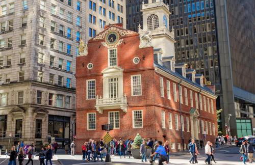 Boston Studio Apartment with Parking, next to Train or Buses, good Neighborhood - Foto 13