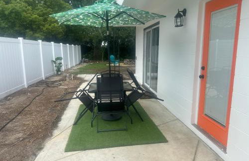 Coastal Cabana in Lakeland with King Bed - Foto 32