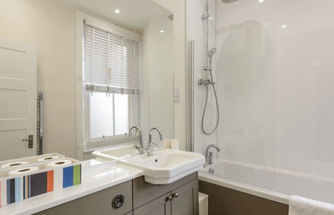 By The Sea - Foto 13