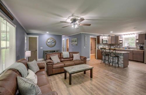 Serene Bryant Retreat with Private Hot Tub! - Foto 5