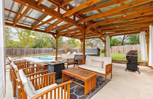 Manchaca 4 bedroom sleeps 10 Pool and Hot tub - Photo 60