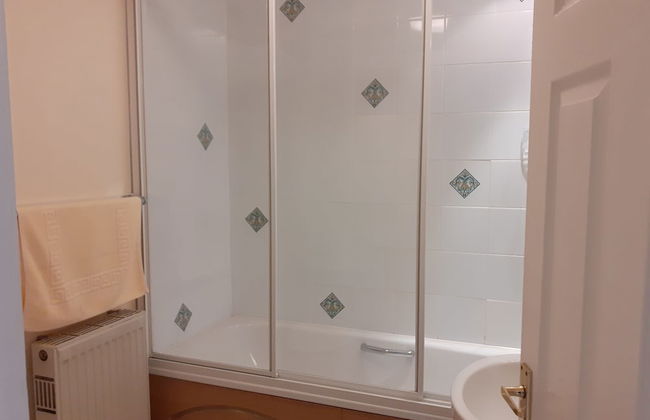 House - Sleeps 6 & Paid off Site Parking Available - Foto 8