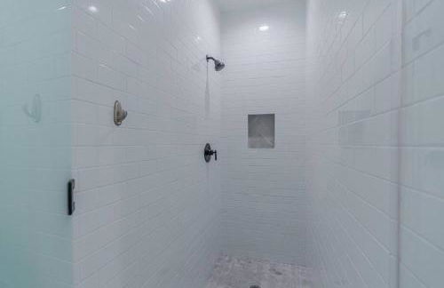 Stunning beach house just a short walk to beach - Foto 16