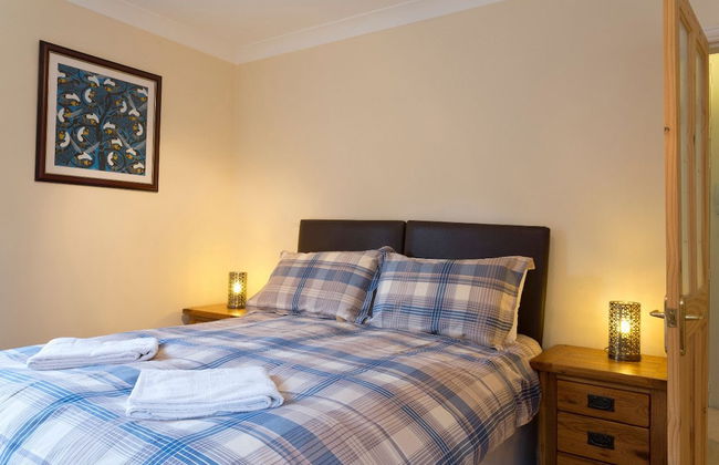 Poplar House Serviced Apartments - Photo 5