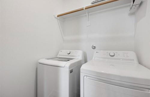 2 Luxury Homes in 1 - Walk to Nightlife & Stadiums - Foto 42