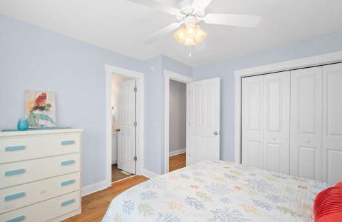 Stay at The Salty Gal - 4 Minute Walk to both Carolina and Kure Beaches - Foto 18