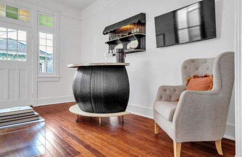 Bywater 2BR Shotgun w Backyard Near FQ - Foto 13