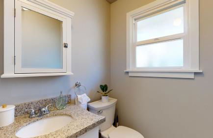 Hazel's Hideaway apt in walkable historic area - Foto 25