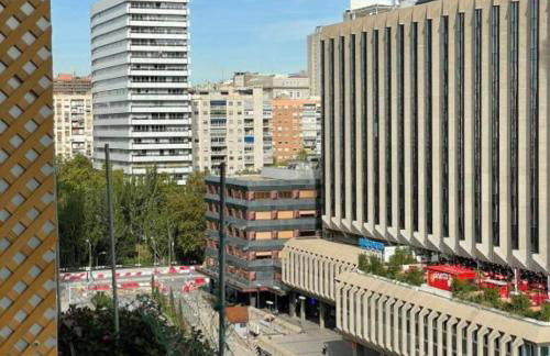 Encanto y Comodidad Cerca del Estadio Bernabéu - Foto 10