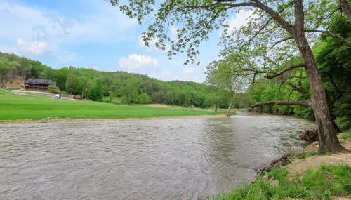 Riverfront Cabin in Crumpler-- Sleeps 6, 30 Mins to West Jefferson - Foto 2