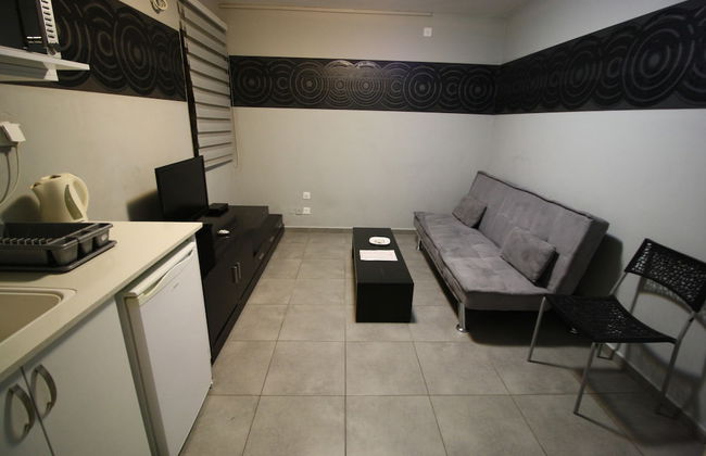 Rich Luxury Suites - Photo 34