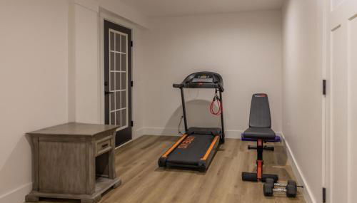 Mid-century Modern Impeccable Remodel with Hot Tub - Foto 5