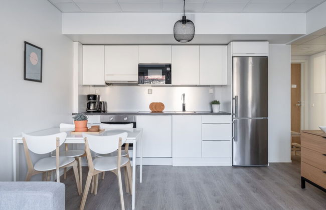 2BR Downtown Home with Balcony & BEST Location - Foto 8