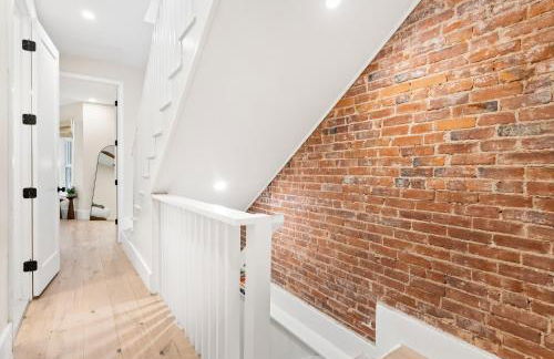 5-Bedroom Home with 2 Kitchens & Rooftop Deck, U Street and Shaw - Foto 39