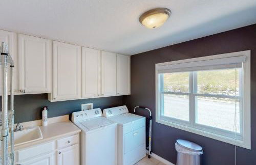 Family Lake Escape Sleeps 12 Shared Pool Dock - Foto 14