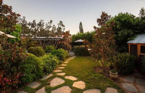 Gorgeous Eccentric Family Home with Cowboy Pool - Foto 57