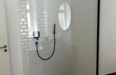 BG Living & Hosting - Stilvolle Mosel-Ferienwohnung "Alte Apotheke" in Ürzig - 2 Schlafzimmer, bis 5 Personen, Fahrradkeller & WLAN - Foto 4